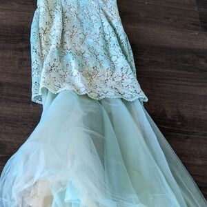 Elegant Lace Prom Dress in Light Blue